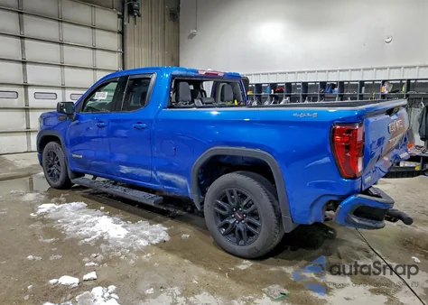 2023 GMC Sierra K1500 Elevation z USA, uszkodzony, nr VIN 1GTRUCEK2PZ242933